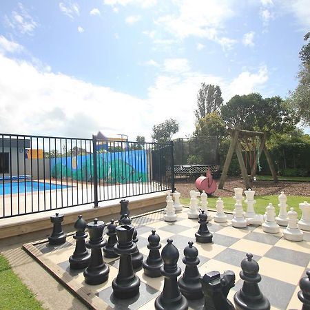 New Plymouth Top 10 Holiday Park ภายนอก รูปภาพ