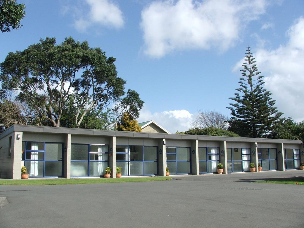 New Plymouth Top 10 Holiday Park ภายนอก รูปภาพ